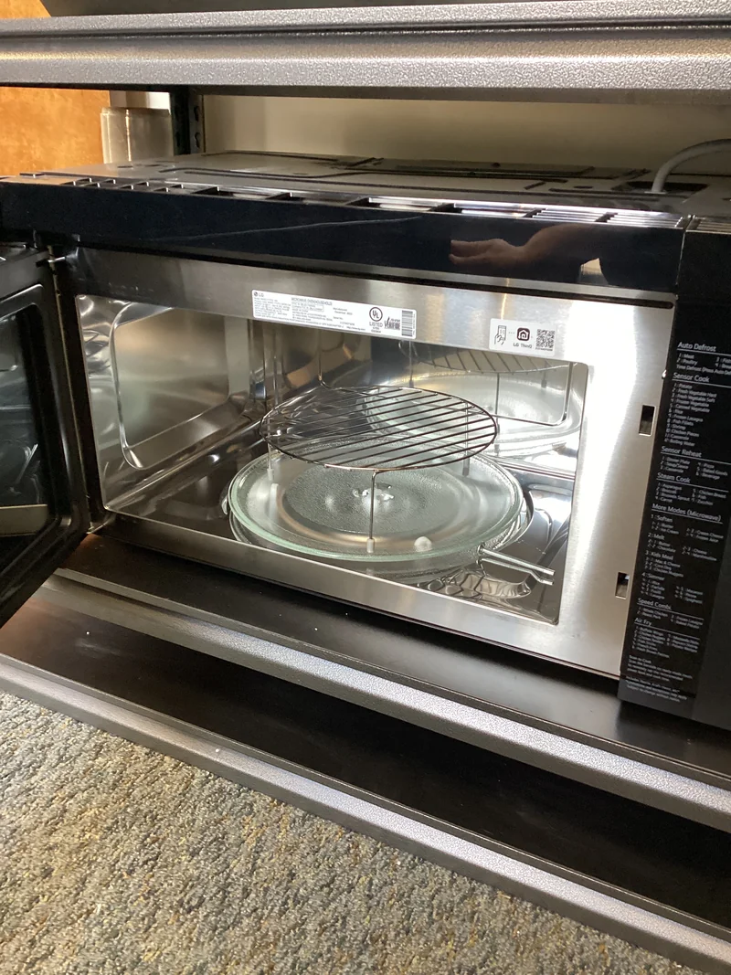 LG MHEC1737D - Microwave at Doraville Store