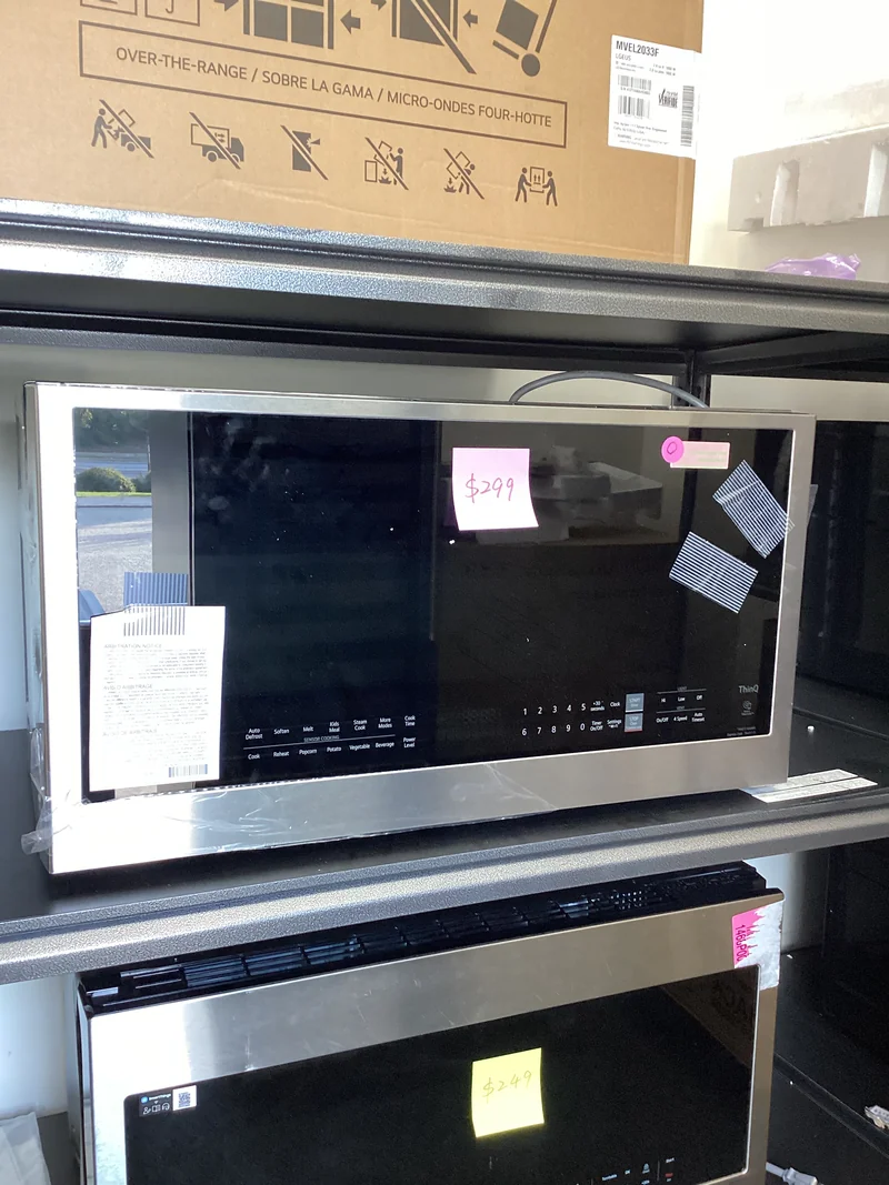 LG MVEL2033F - Microwave at Doraville Store