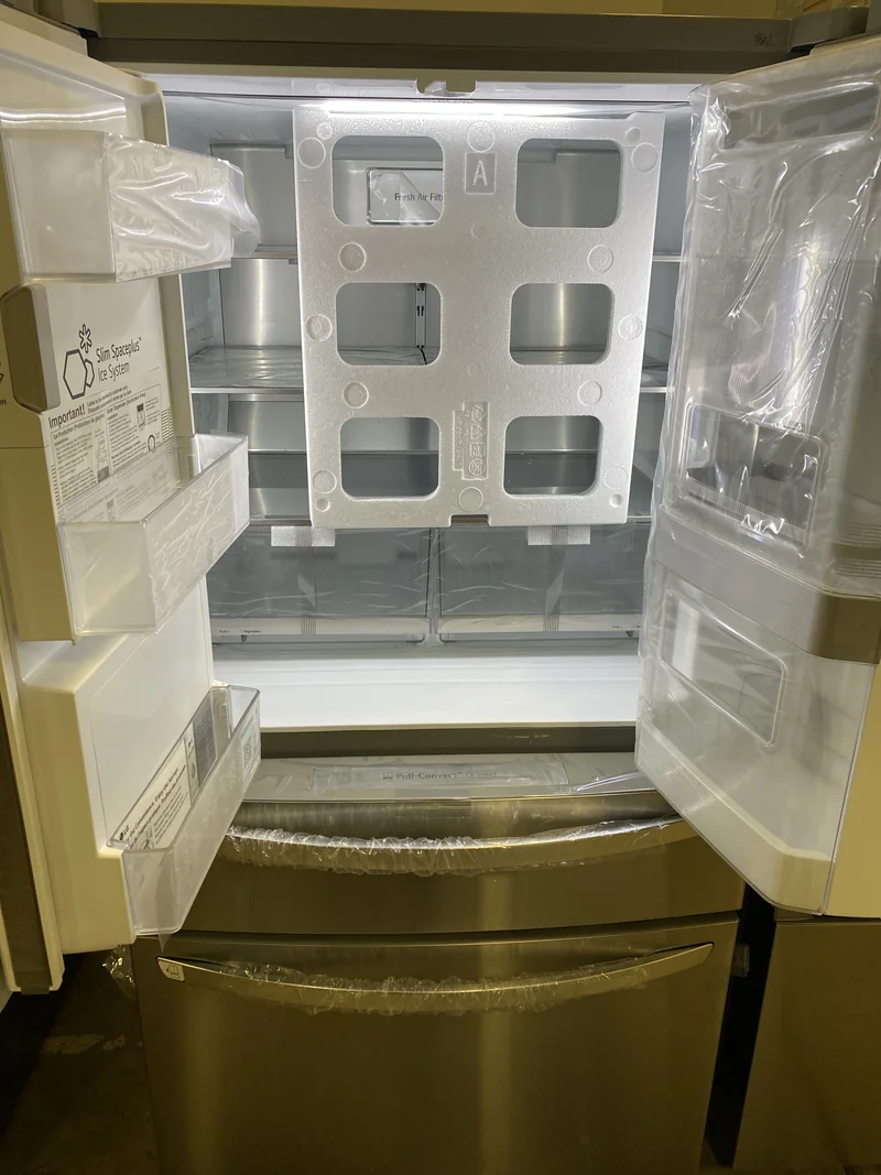 LG LRMDS3006S - French Door Refrigerator at Doraville Store