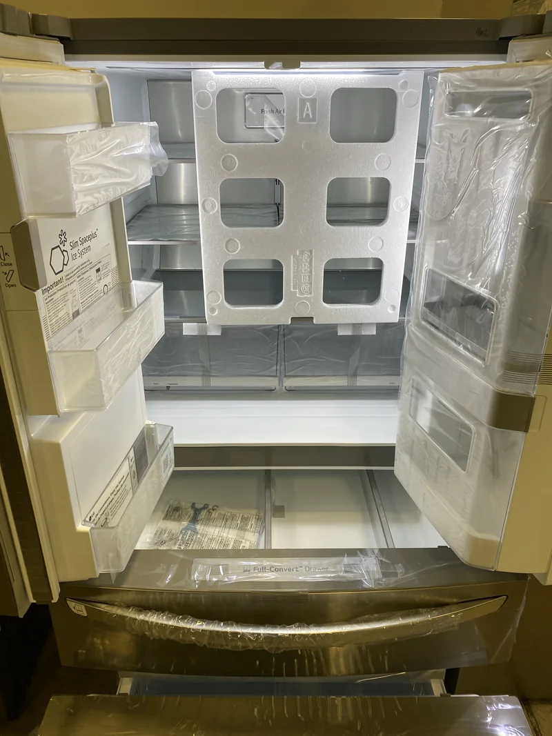 LG LRMDS3006S - French Door Refrigerator at Doraville Store