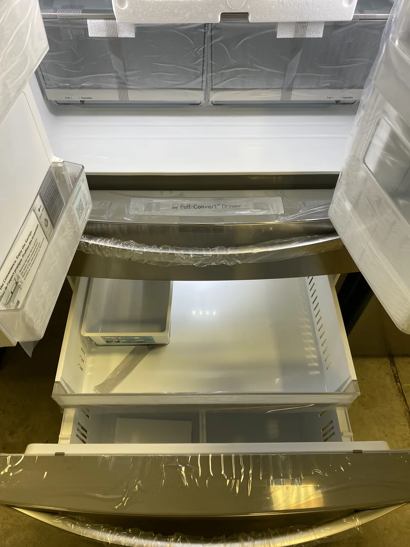 LG LRMDS3006S - French Door Refrigerator at Doraville Store