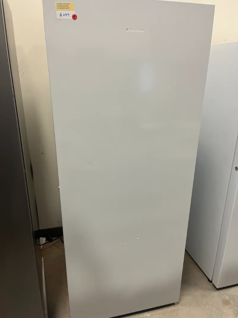 Hisense CFU14N6AWE - FREEZER at Doraville Store