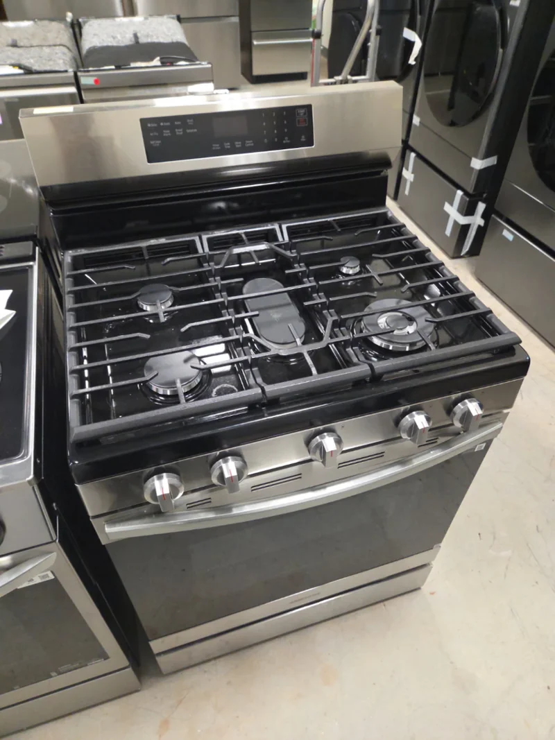 SAMSUNG NX60A6511SS - Gas Range at Doraville Store