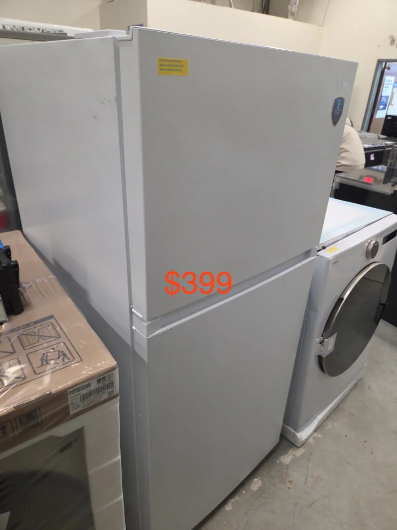 Midea MRT21D3BWW - Top Freezer Refrigerator at Doraville Store