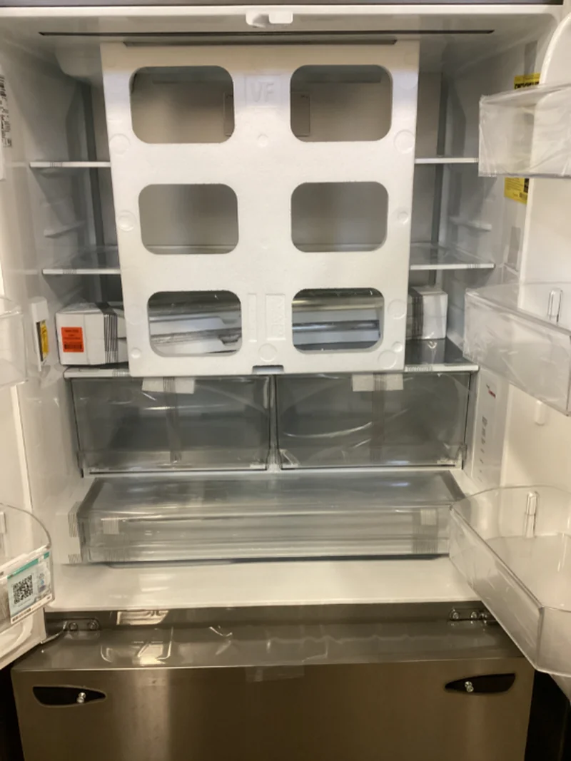 LG LRFLC2706S - French Door Refrigerator at Doraville Store